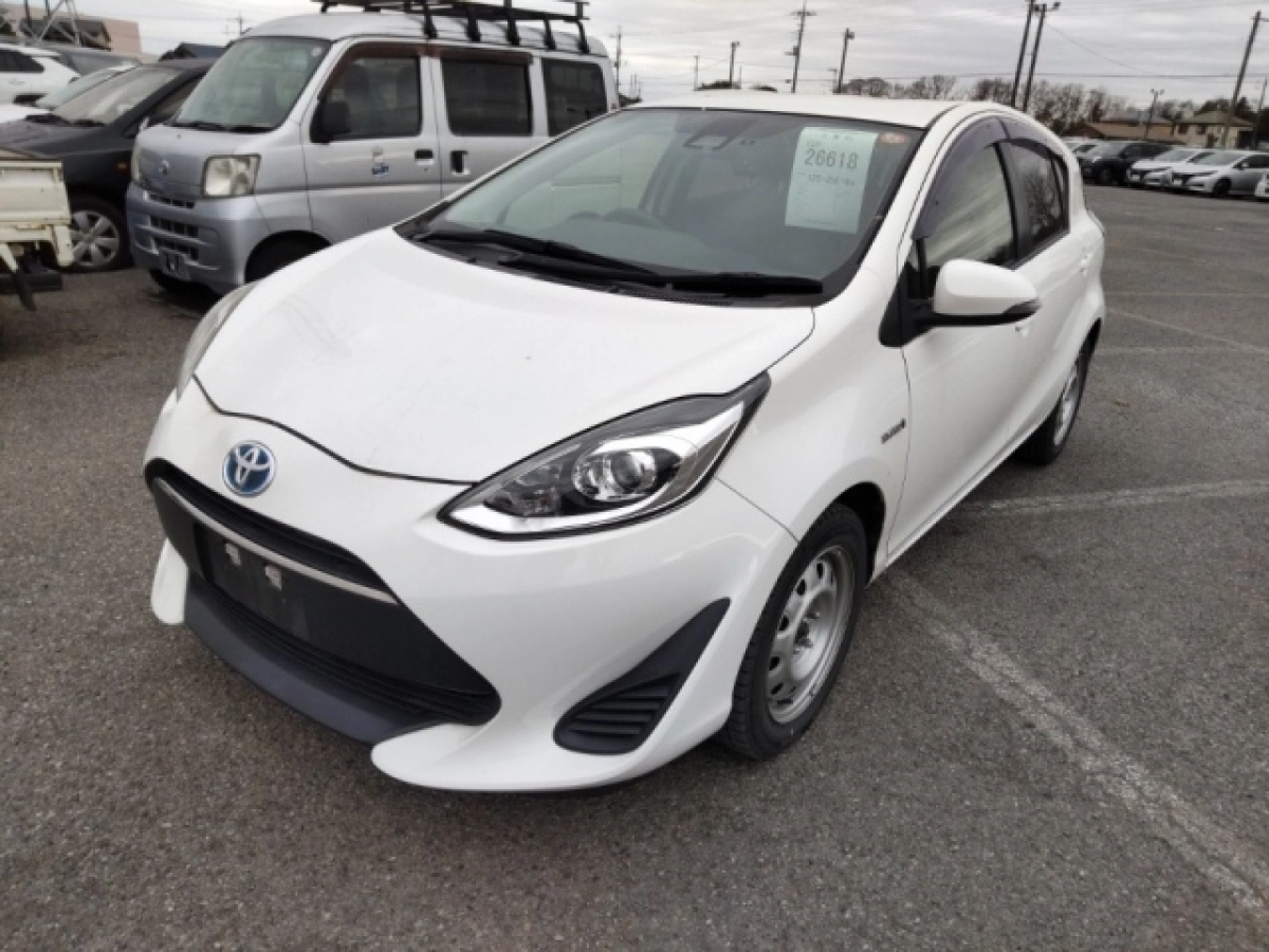 TOYOTA AQUA NHP10 2019