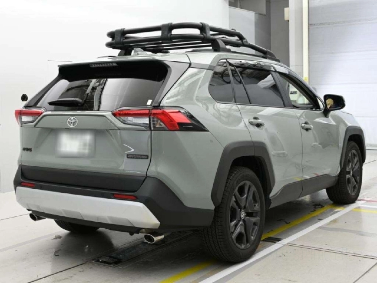 TOYOTA RAV4