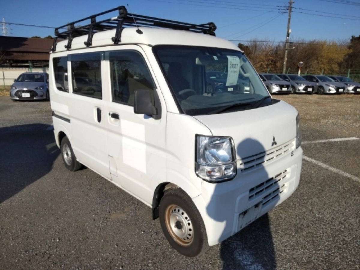 MITSUBISHI MINICAB VAN
