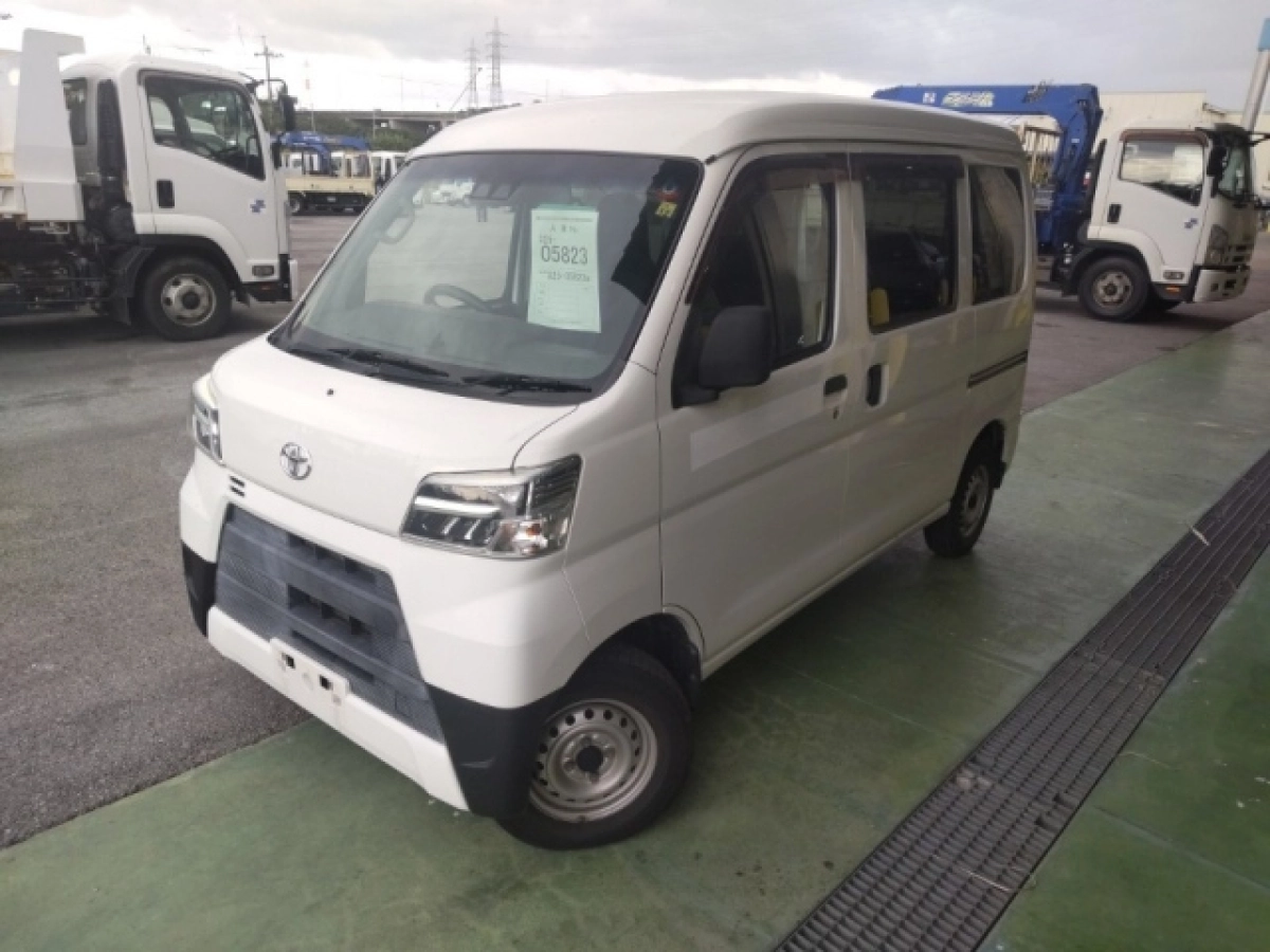 TOYOTA PIXIS VAN S321M 2019