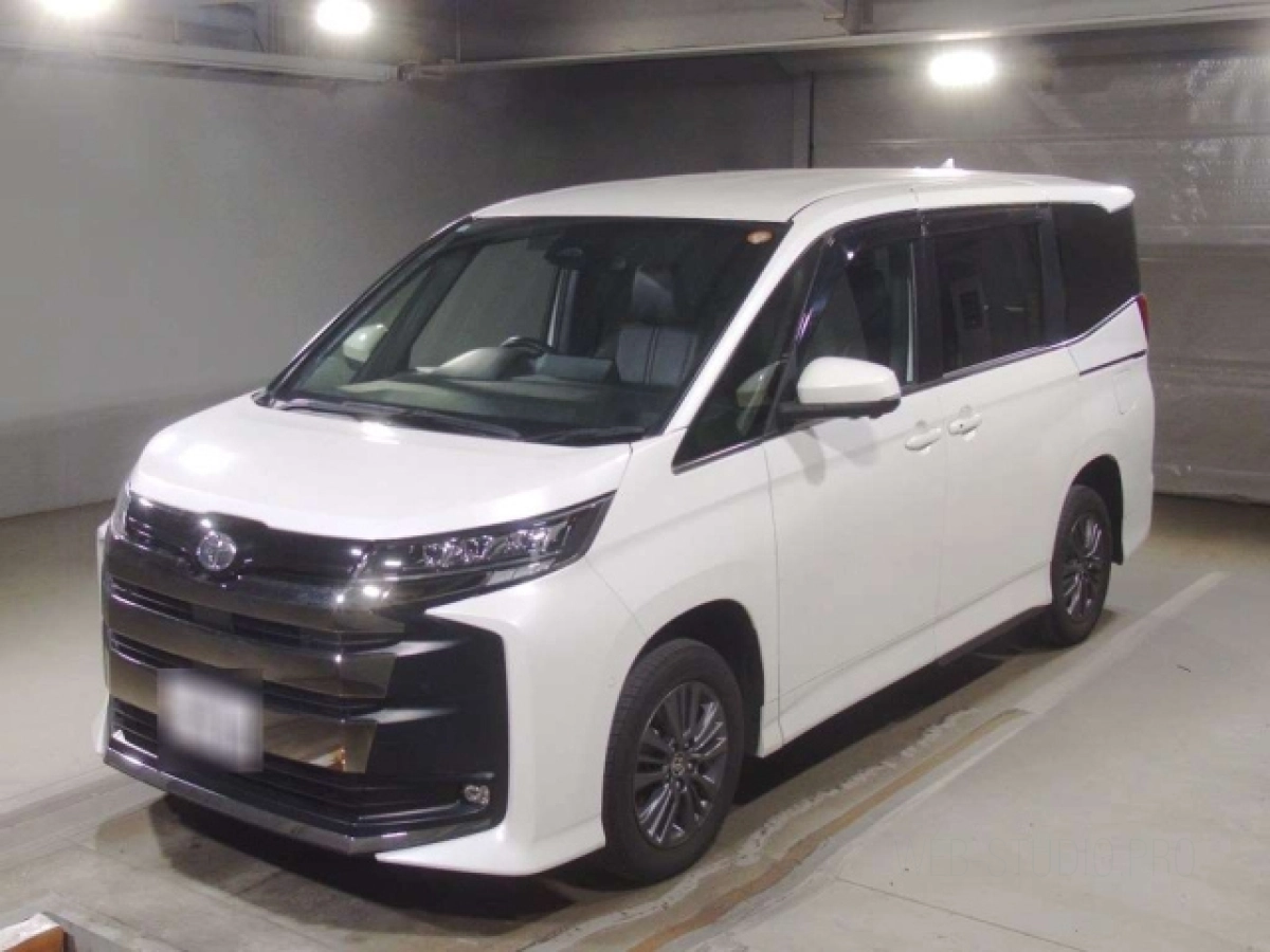TOYOTA NOAH MZRA95W 2022