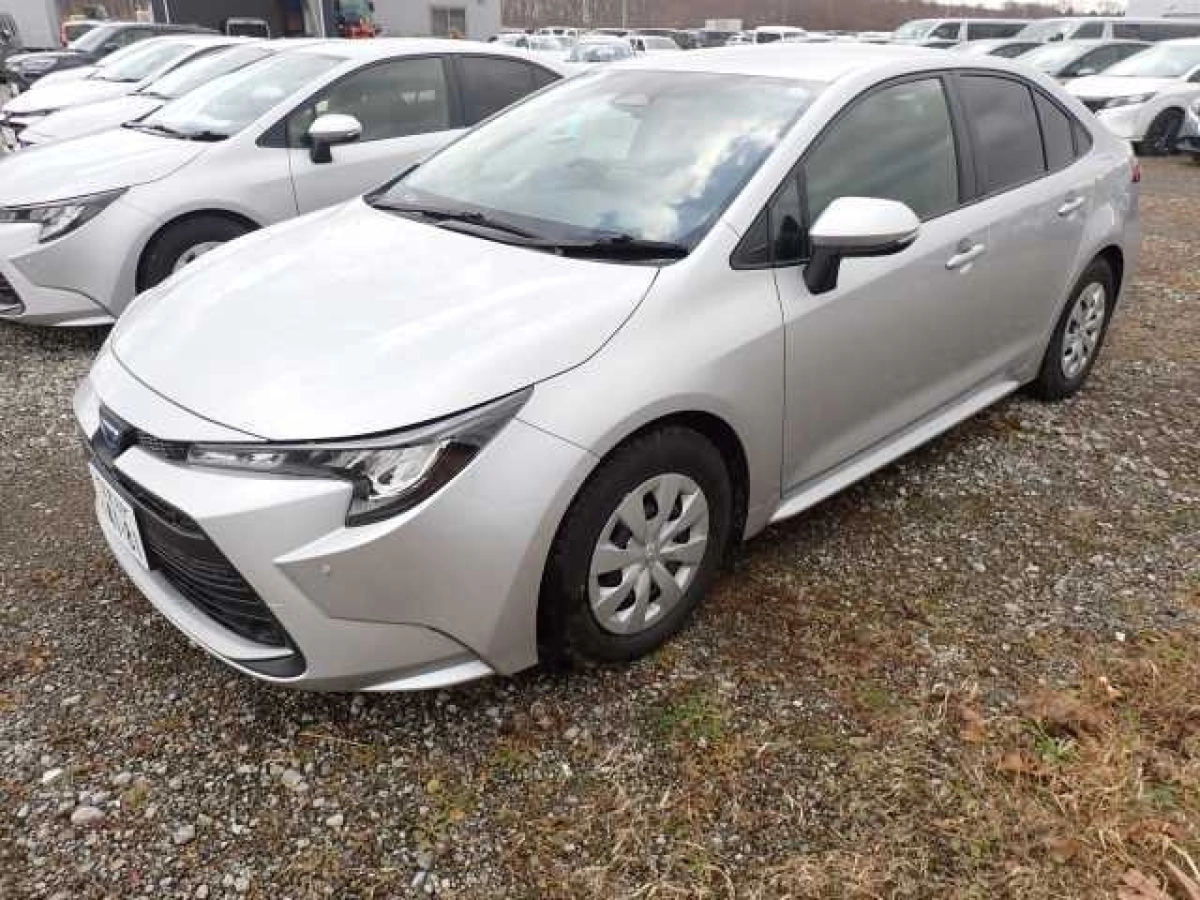 TOYOTA COROLLA ZWE215 2023