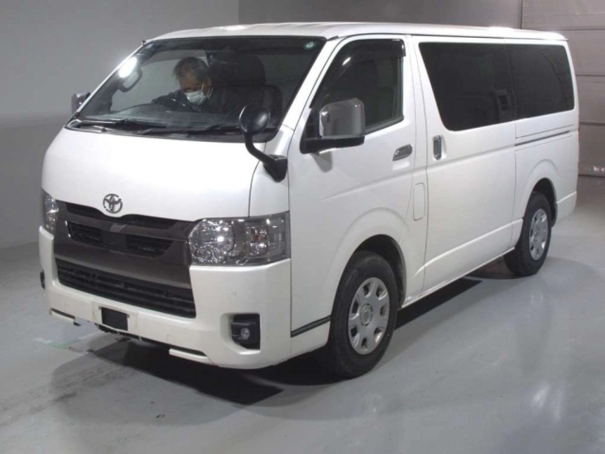 TOYOTA HIACE VAN TRH200V 2022