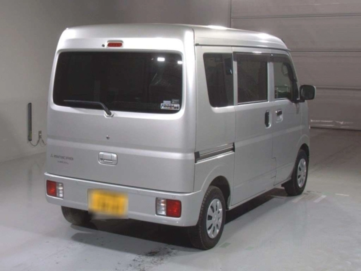 MITSUBISHI MINICAB VAN