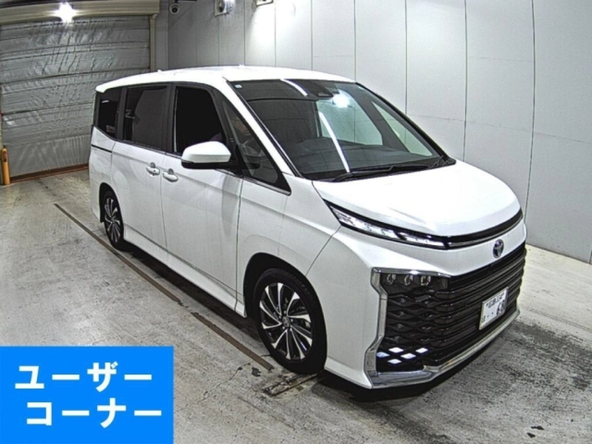 TOYOTA VOXY ZWR90W 2023