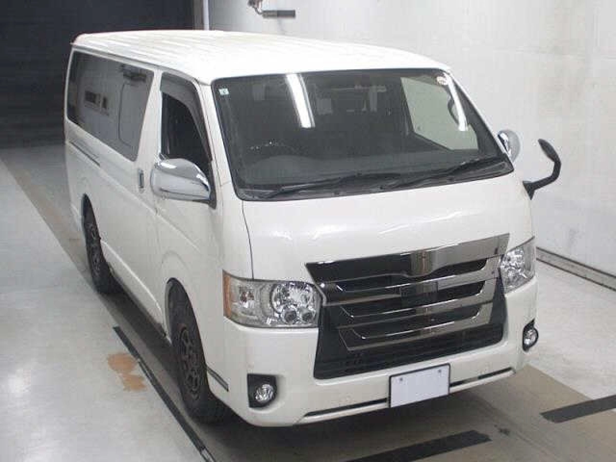 TOYOTA HIACE VAN TRH200V 2019