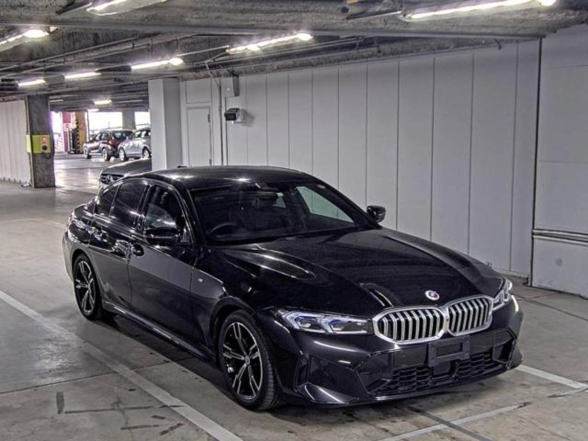 BMW 3 SERIES