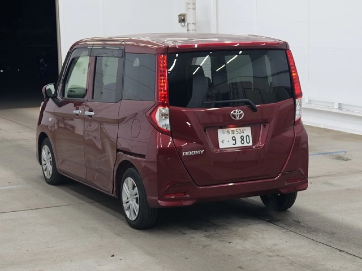 TOYOTA ROOMY