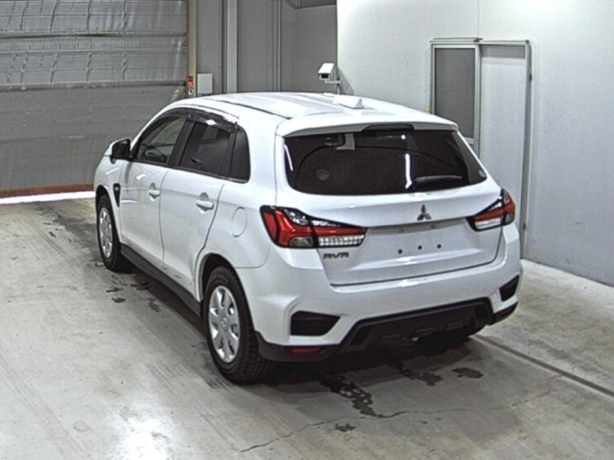 MITSUBISHI RVR