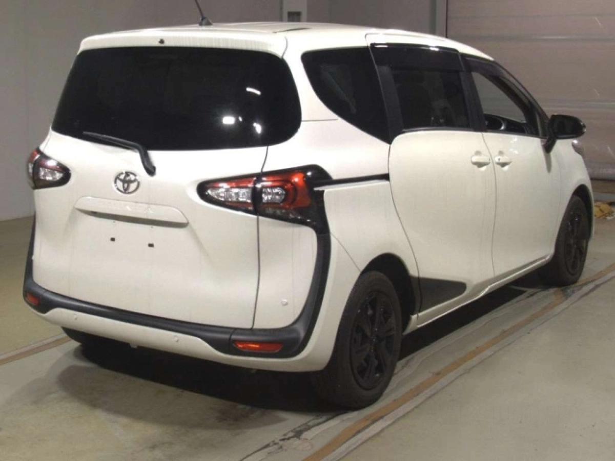 TOYOTA SIENTA
