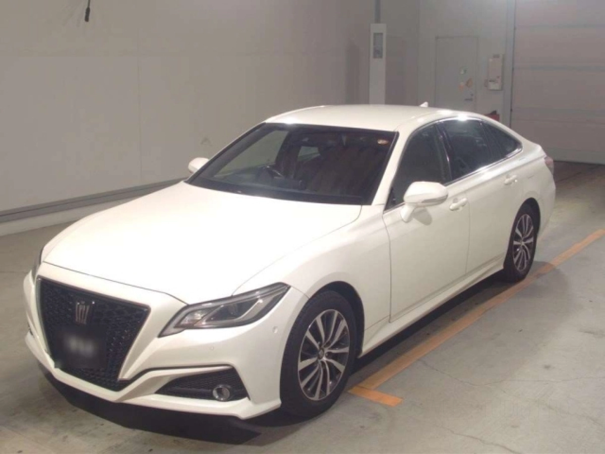 TOYOTA CROWN ARS220 2019