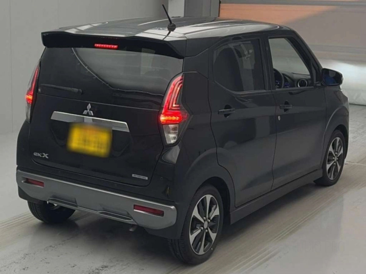 MITSUBISHI EK X