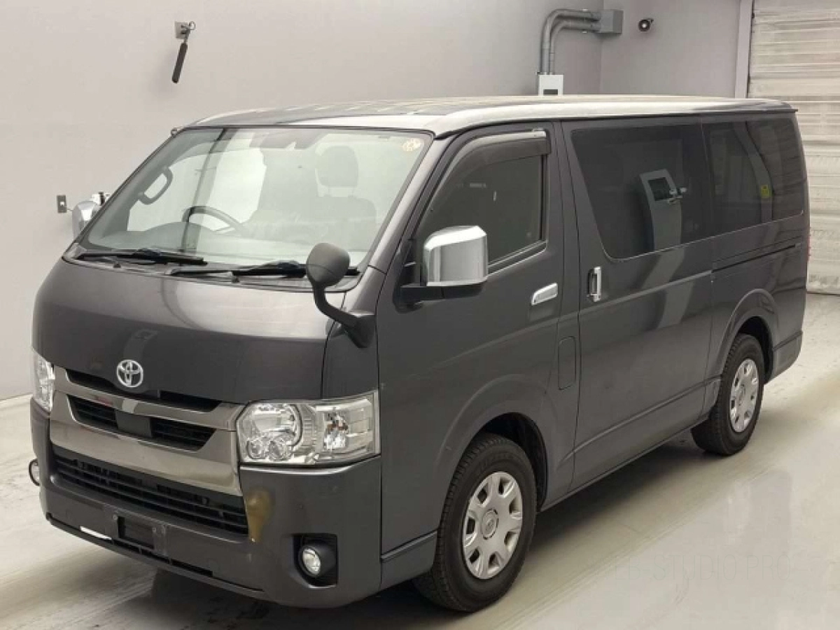 TOYOTA HIACE VAN TRH200V 2020