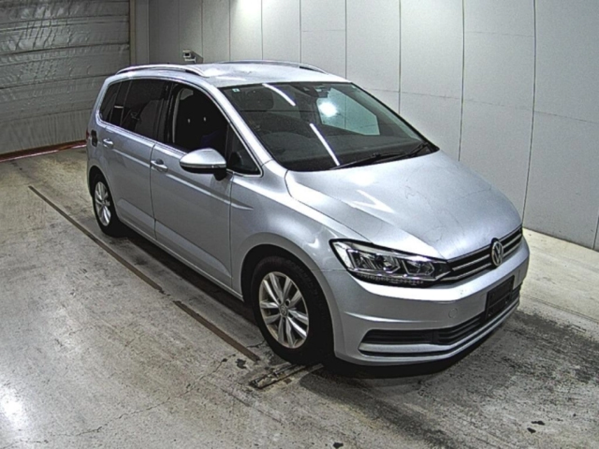 VOLKSWAGEN GOLF TOURAN 1TDFG 2019