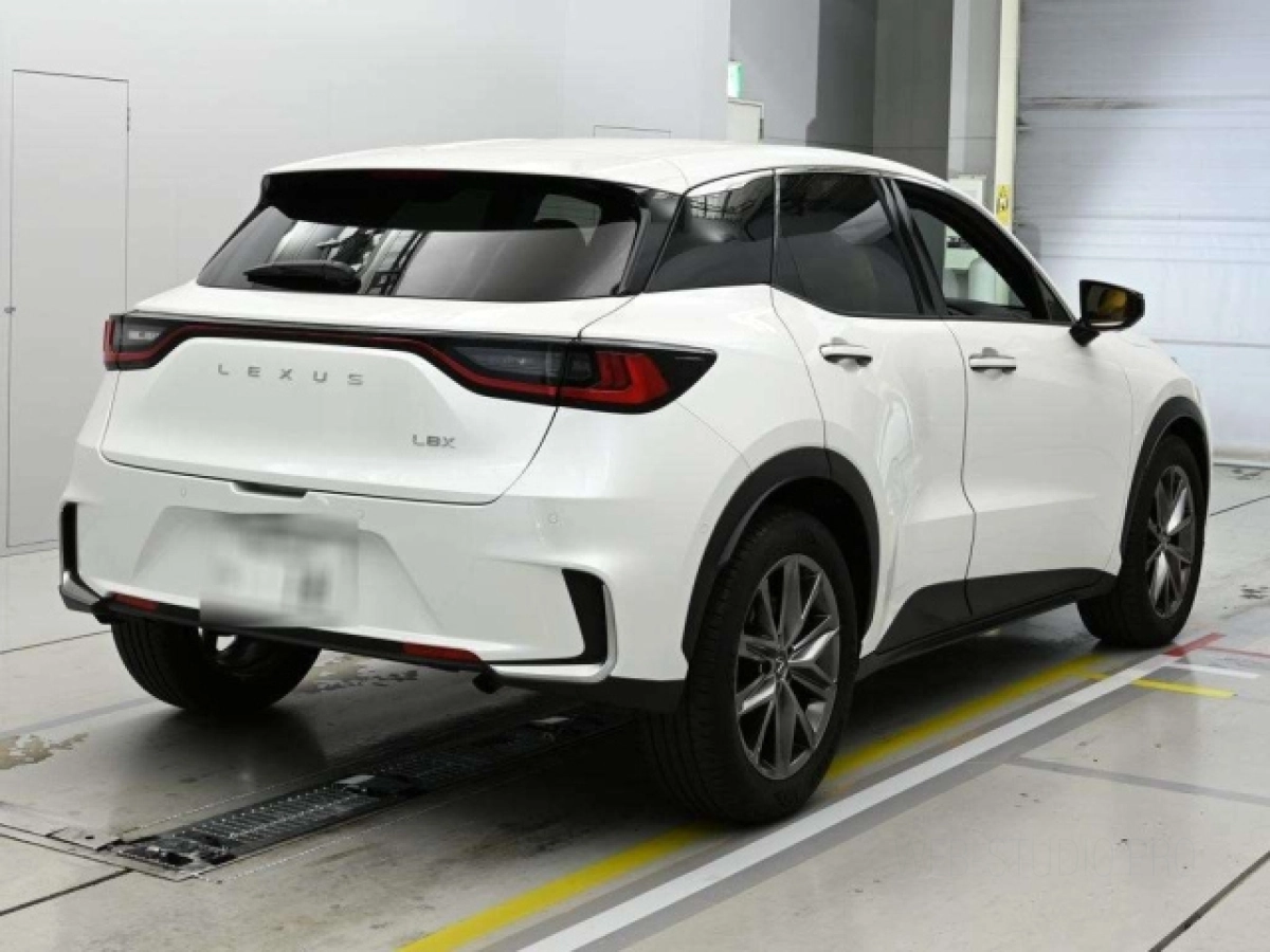 LEXUS LBX