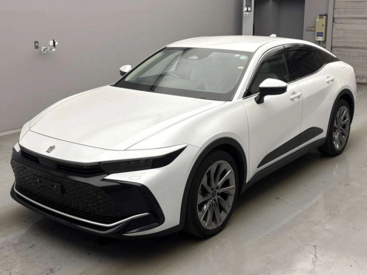 TOYOTA CROWN CROSSOVER AZSH35 2022