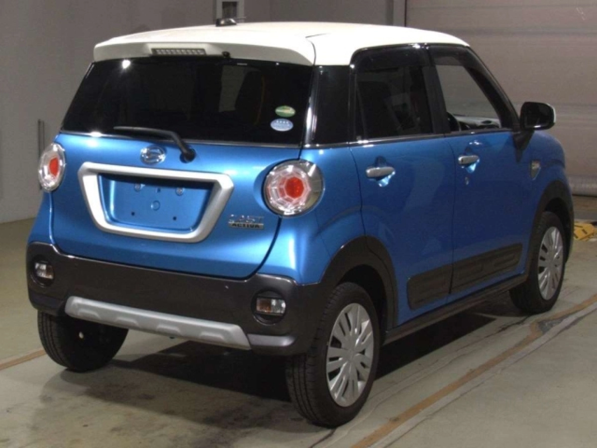 DAIHATSU CAST