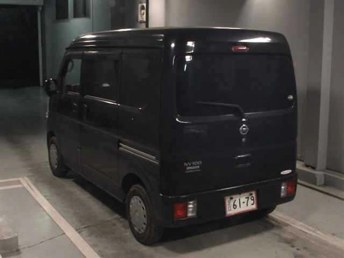 NISSAN CLIPPER VAN