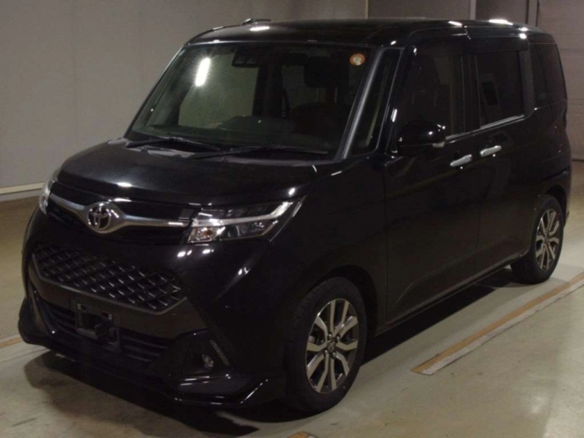 TOYOTA TANK M900A 2020