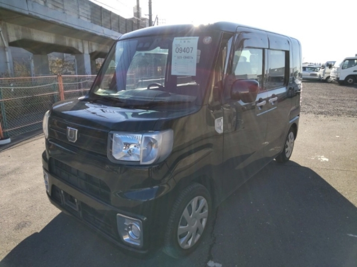 DAIHATSU WAKE LA700S 2021
