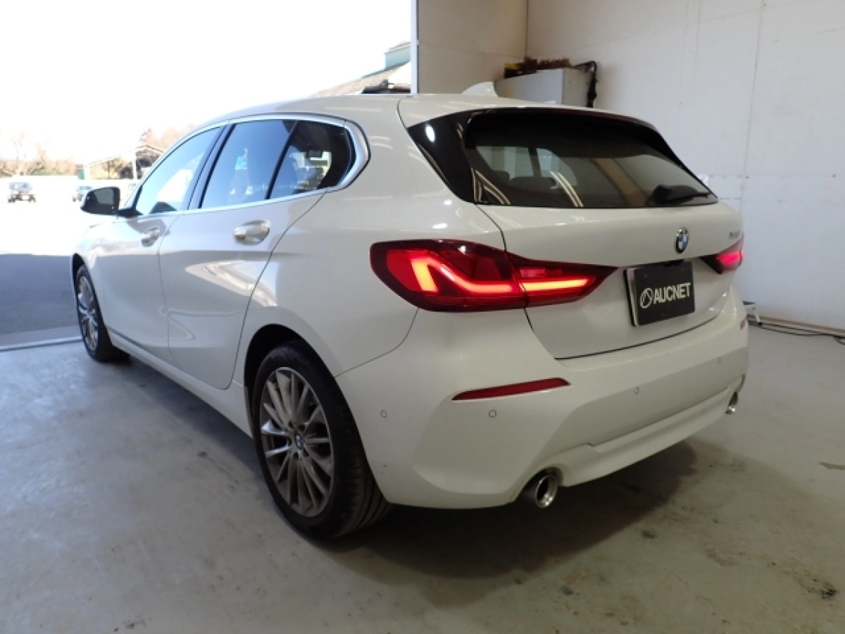 BMW 1 SERIES