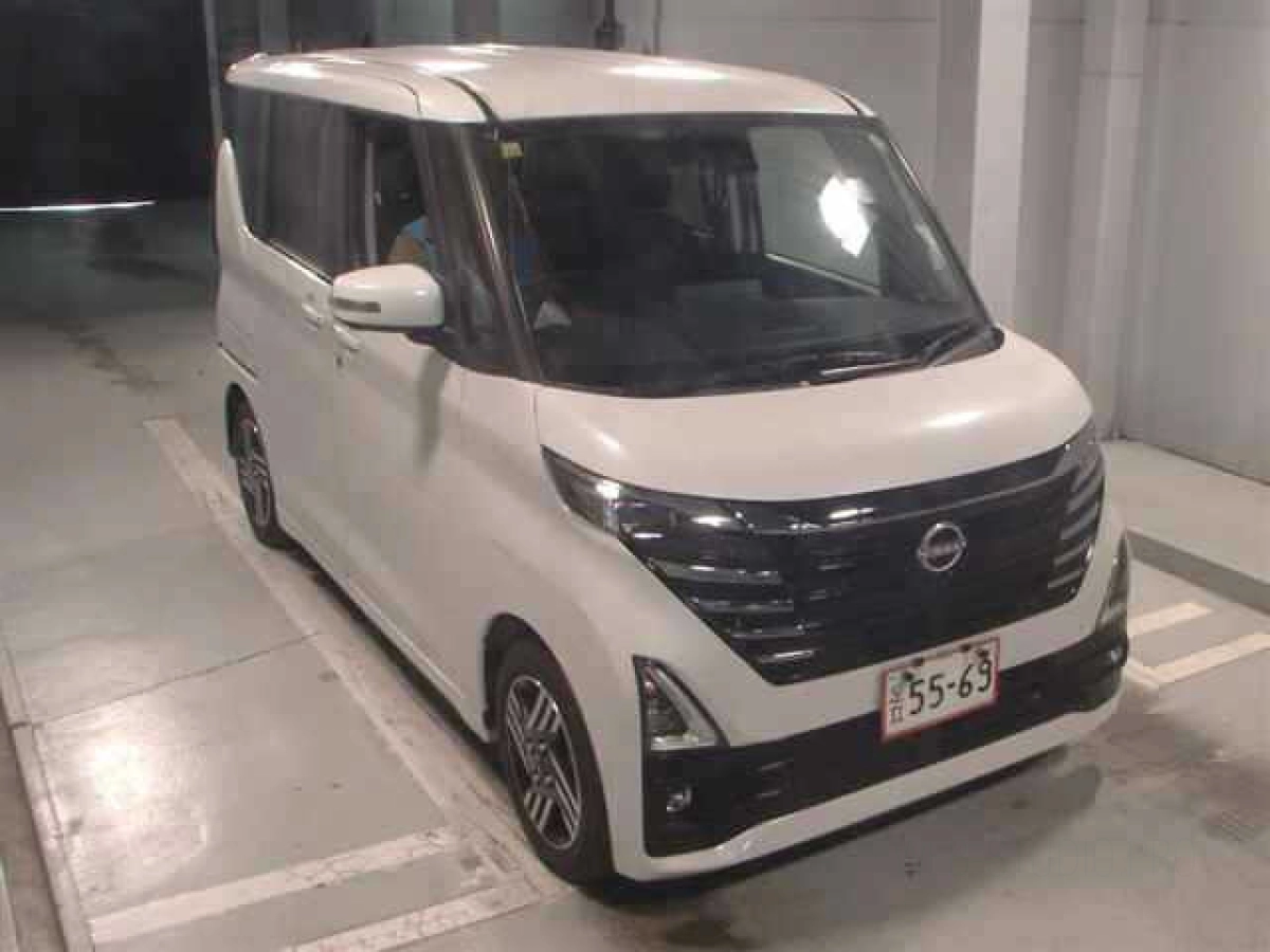 NISSAN ROOX