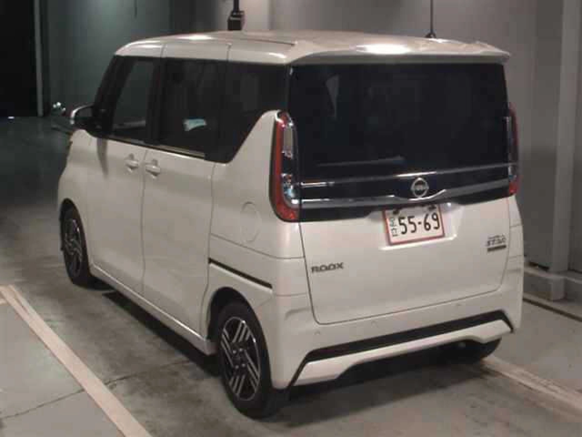 NISSAN ROOX