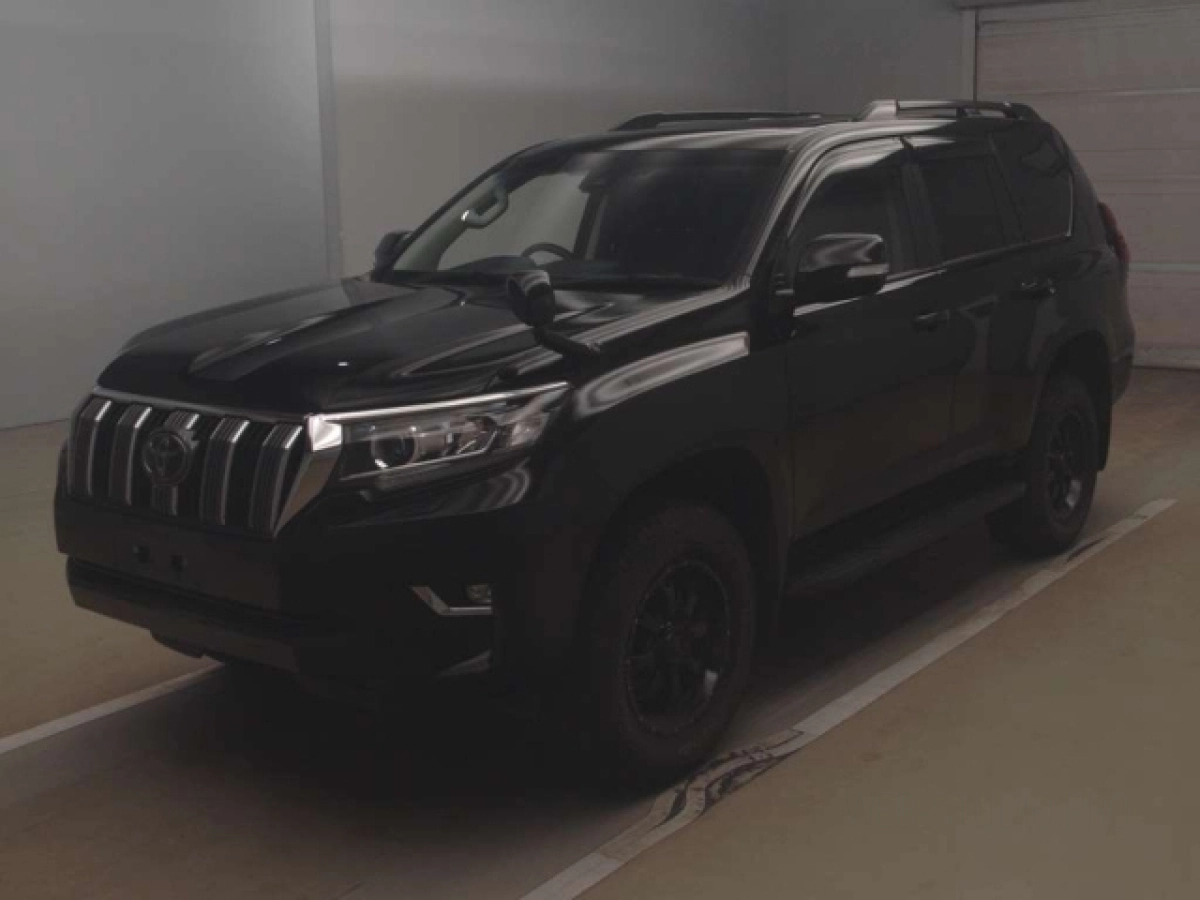 TOYOTA LAND CRUISER PRADO TRJ150W 2020