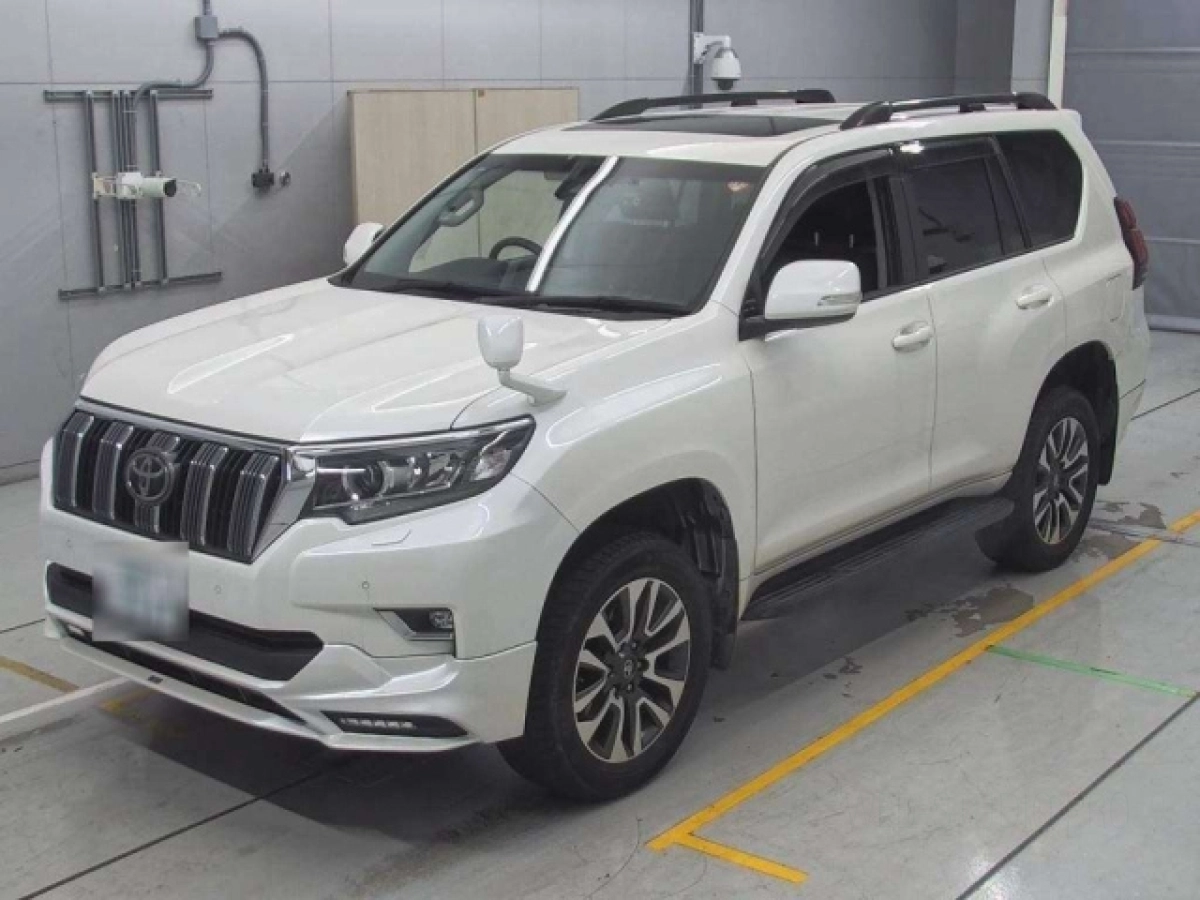 TOYOTA LAND CRUISER PRADO TRJ150W 2022