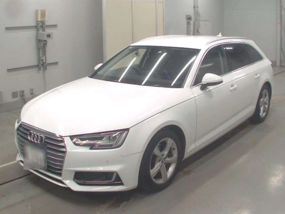 AUDI A4 8WCVN 2019