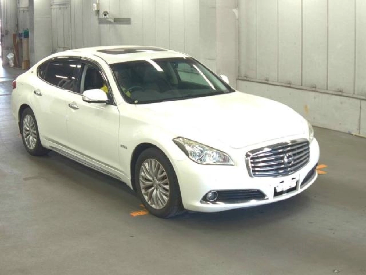 NISSAN CIMA HGY51 2019