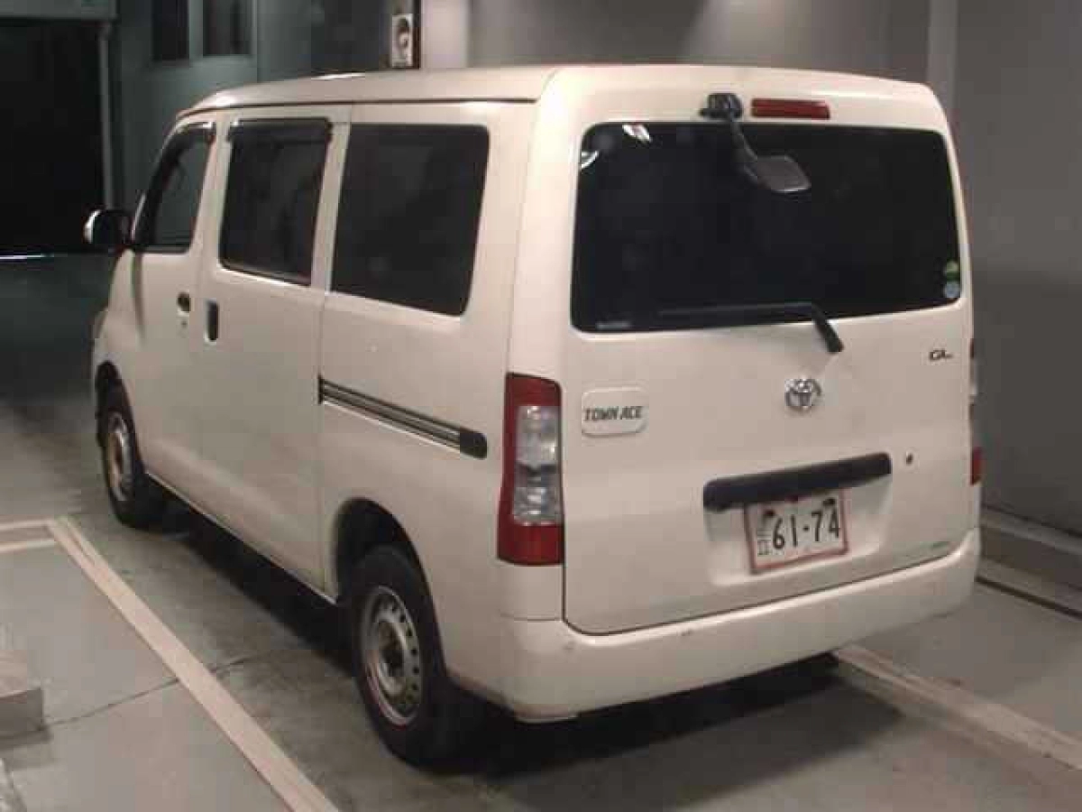 TOYOTA TOWN ACE VAN