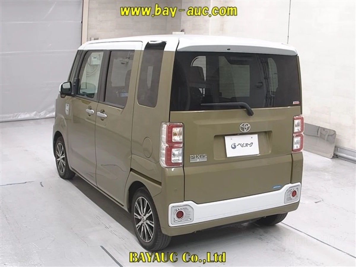 TOYOTA PIXIS MEGA