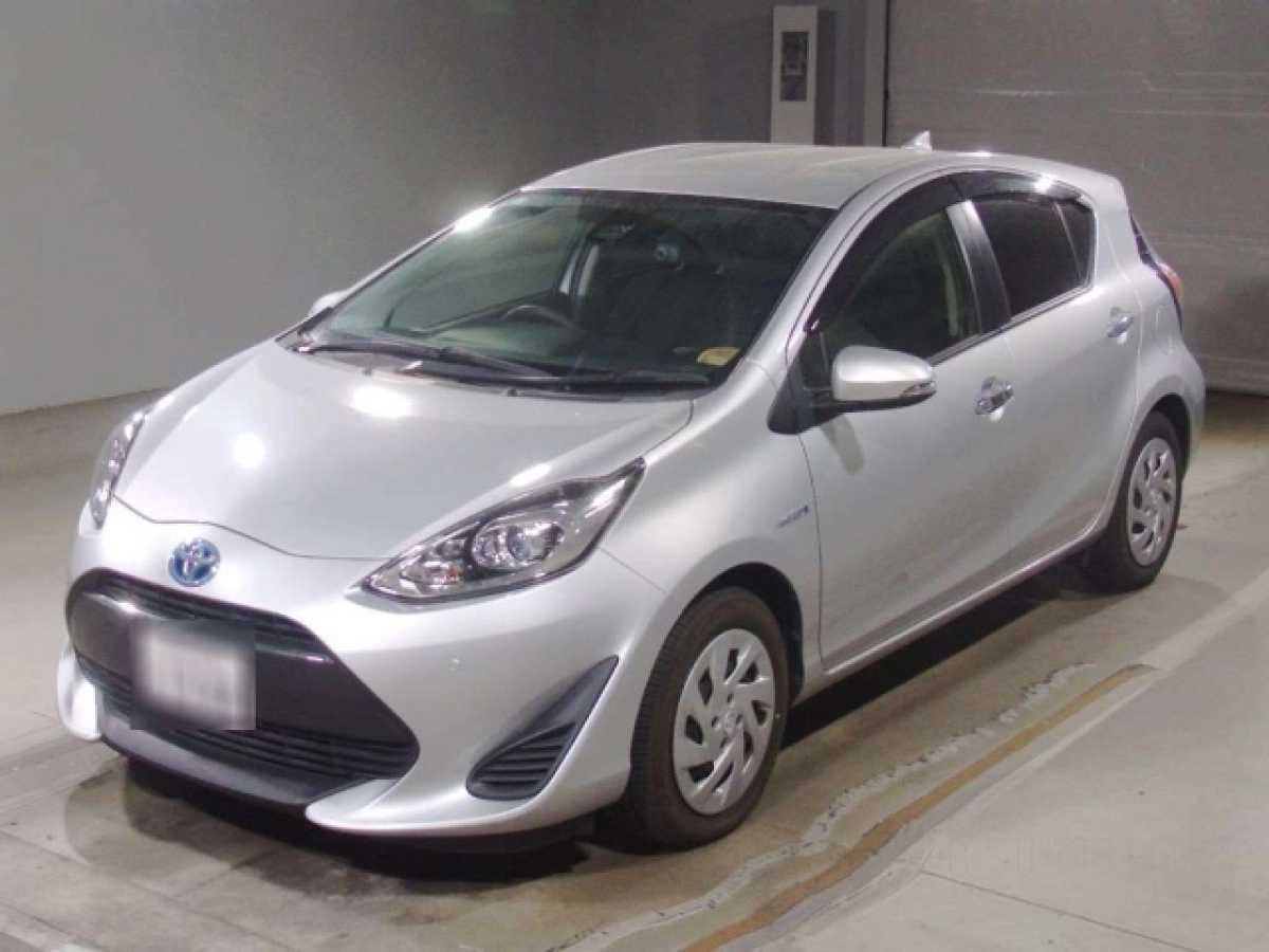 TOYOTA AQUA NHP10 2019