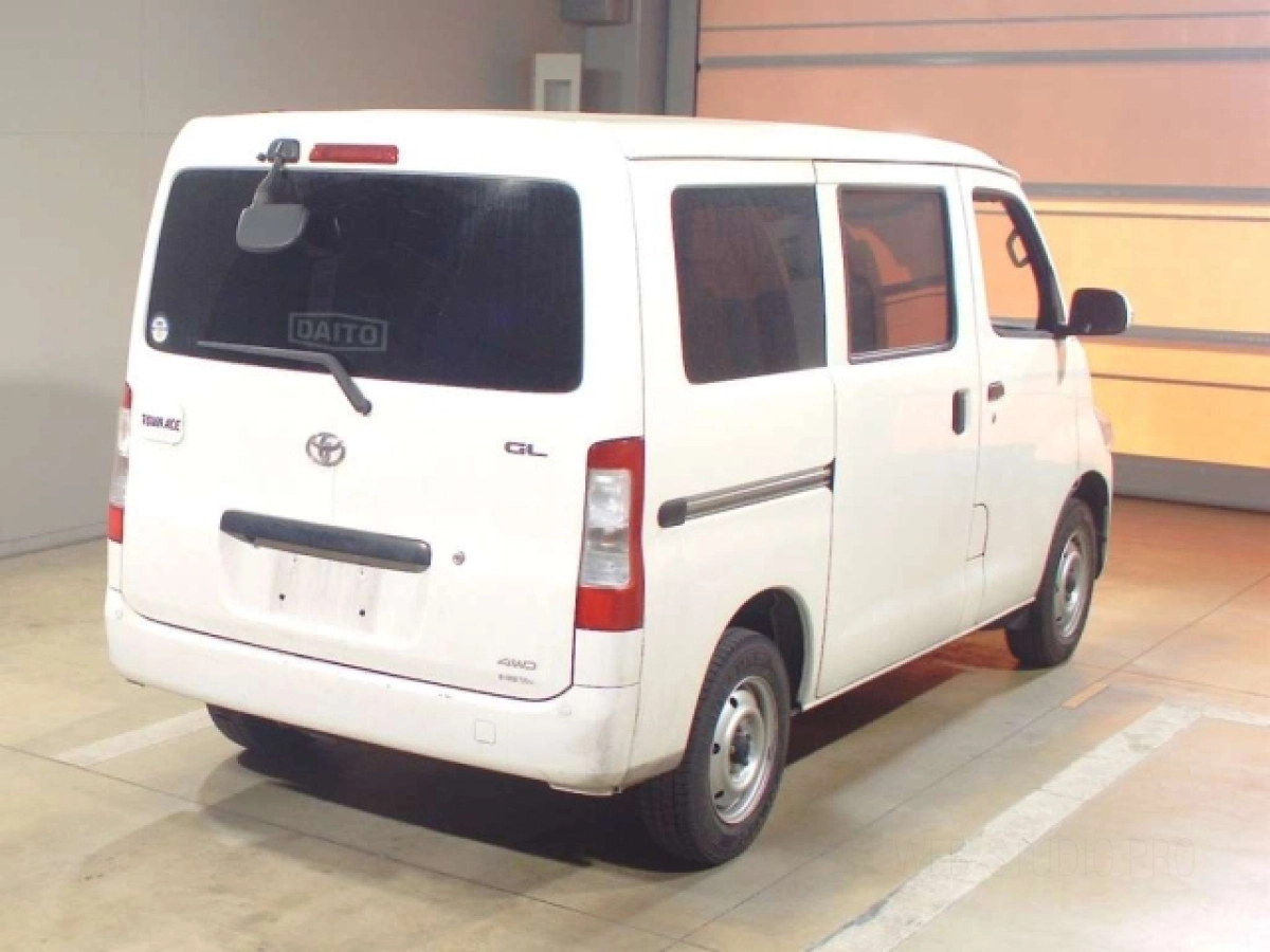 TOYOTA TOWN ACE VAN