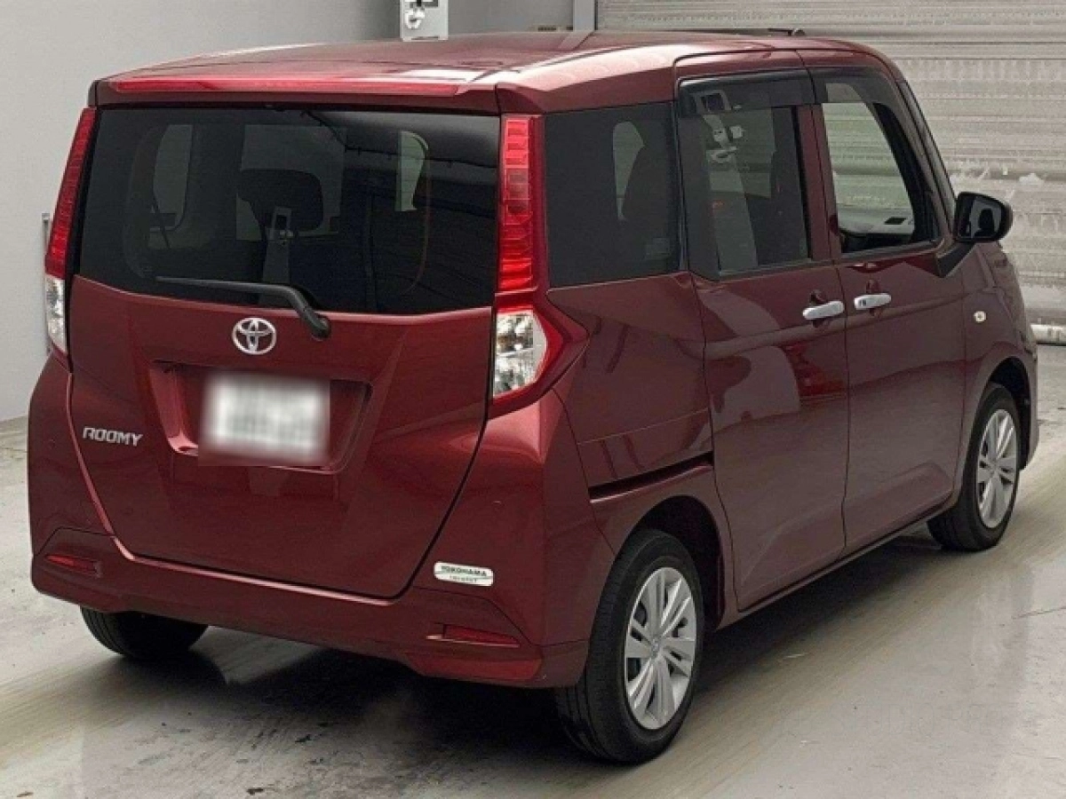 TOYOTA ROOMY