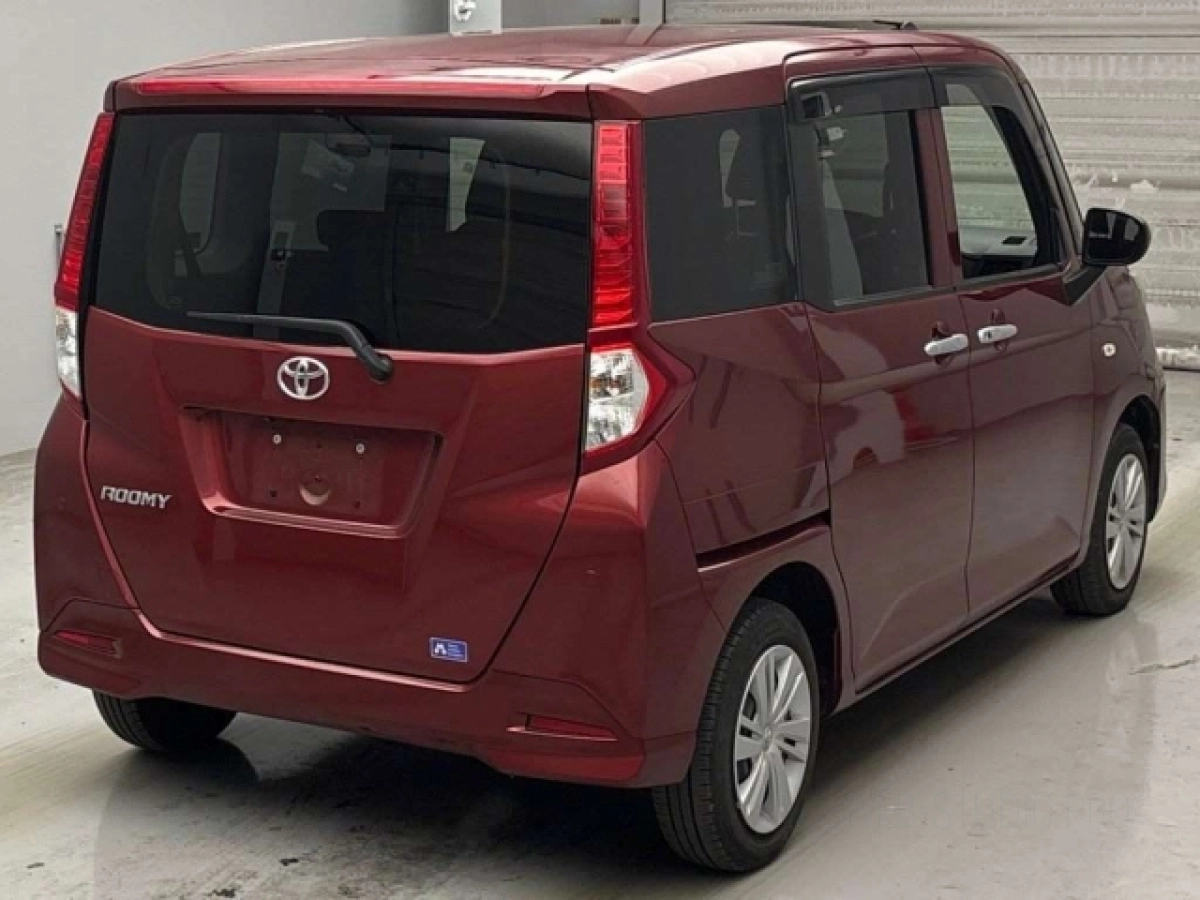 TOYOTA ROOMY