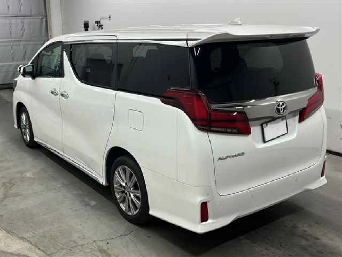 TOYOTA ALPHARD
