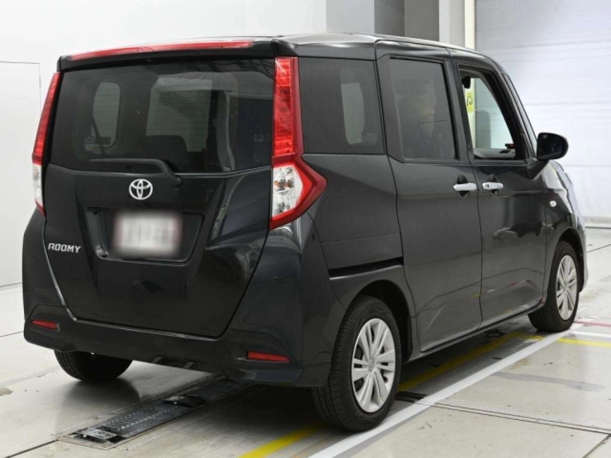 TOYOTA ROOMY