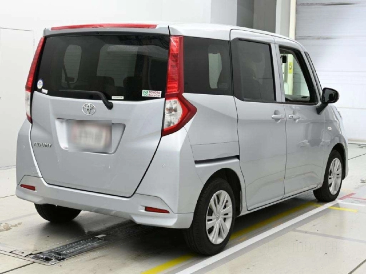 TOYOTA ROOMY
