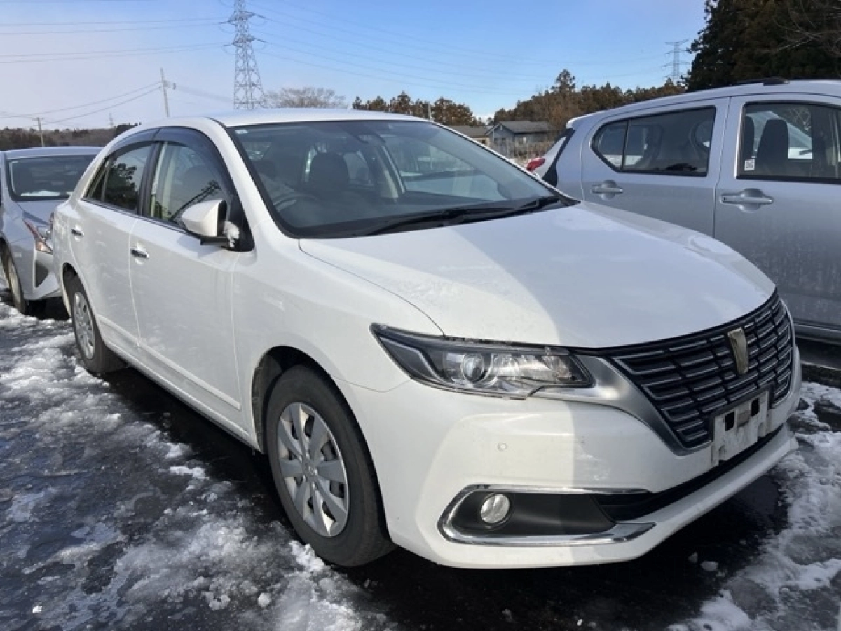 TOYOTA PREMIO ZRT265 2019