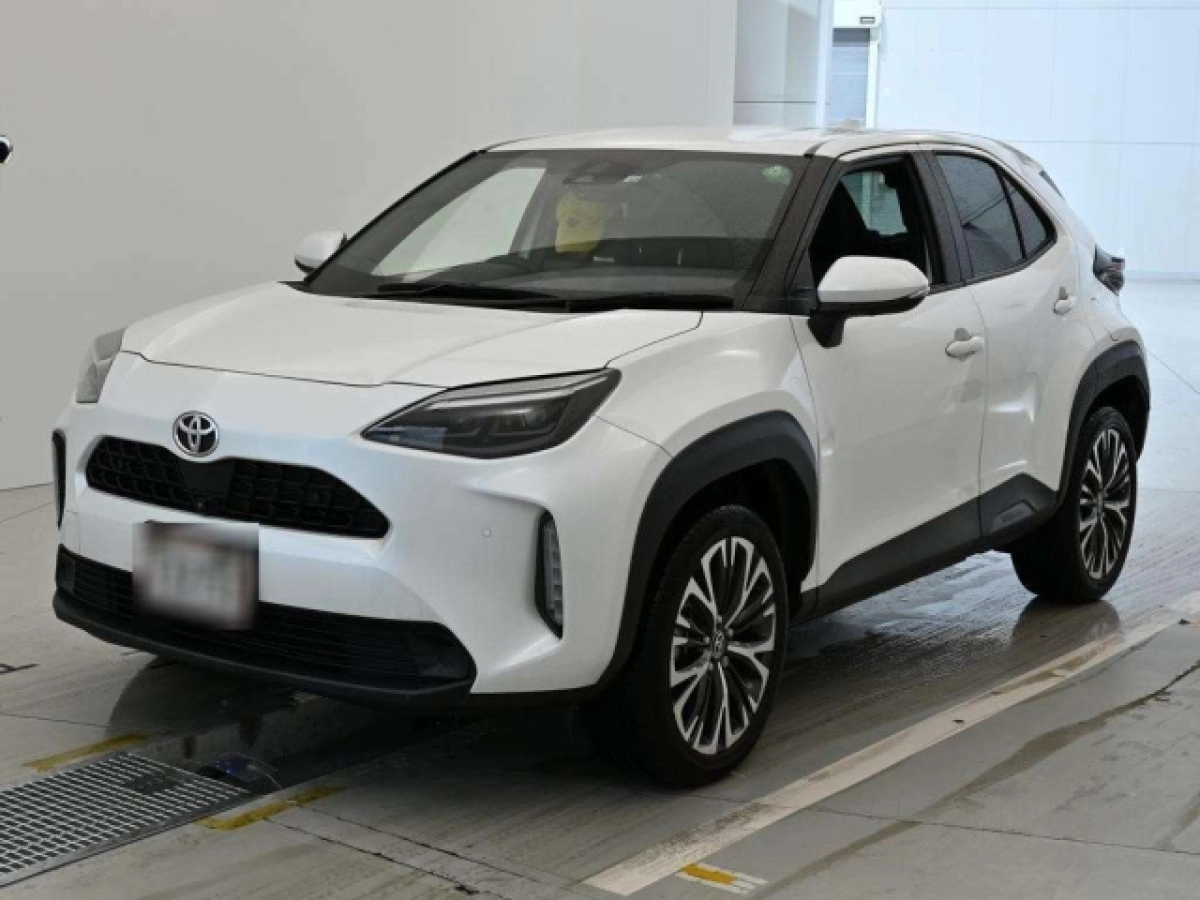 TOYOTA YARIS CROSS