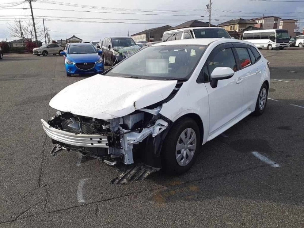 TOYOTA COROLLA TOURING ZWE215W 2024