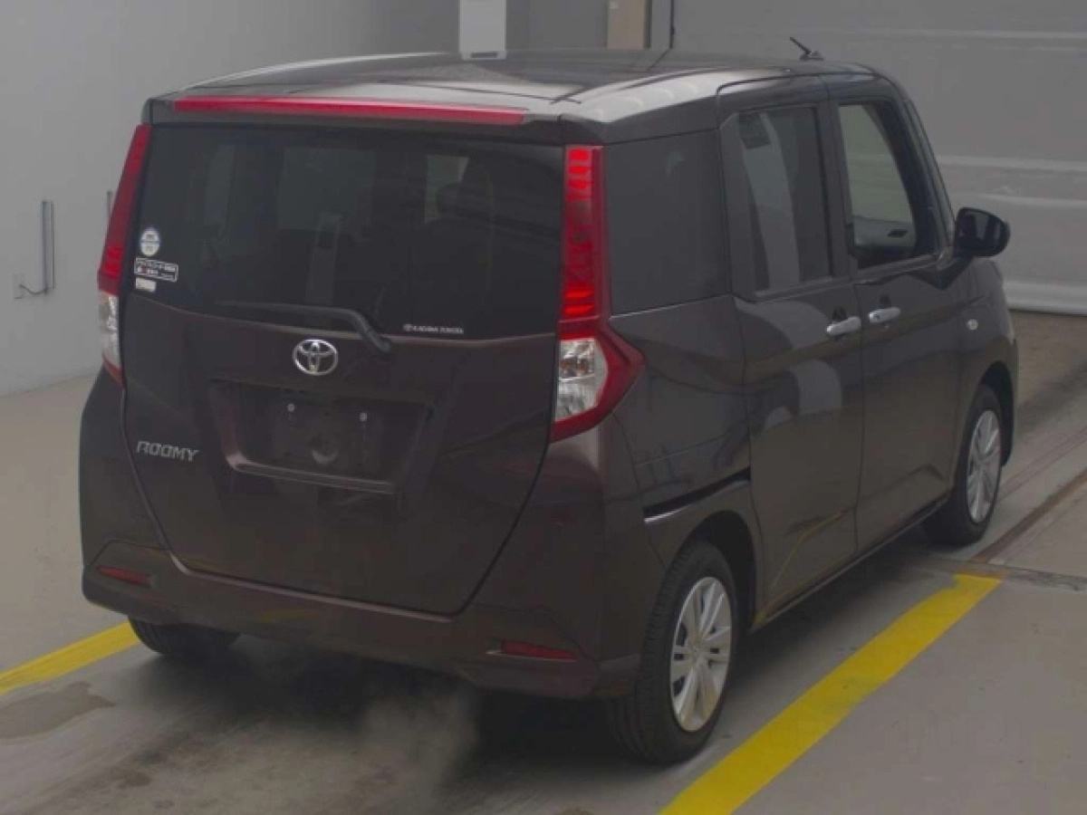 TOYOTA ROOMY