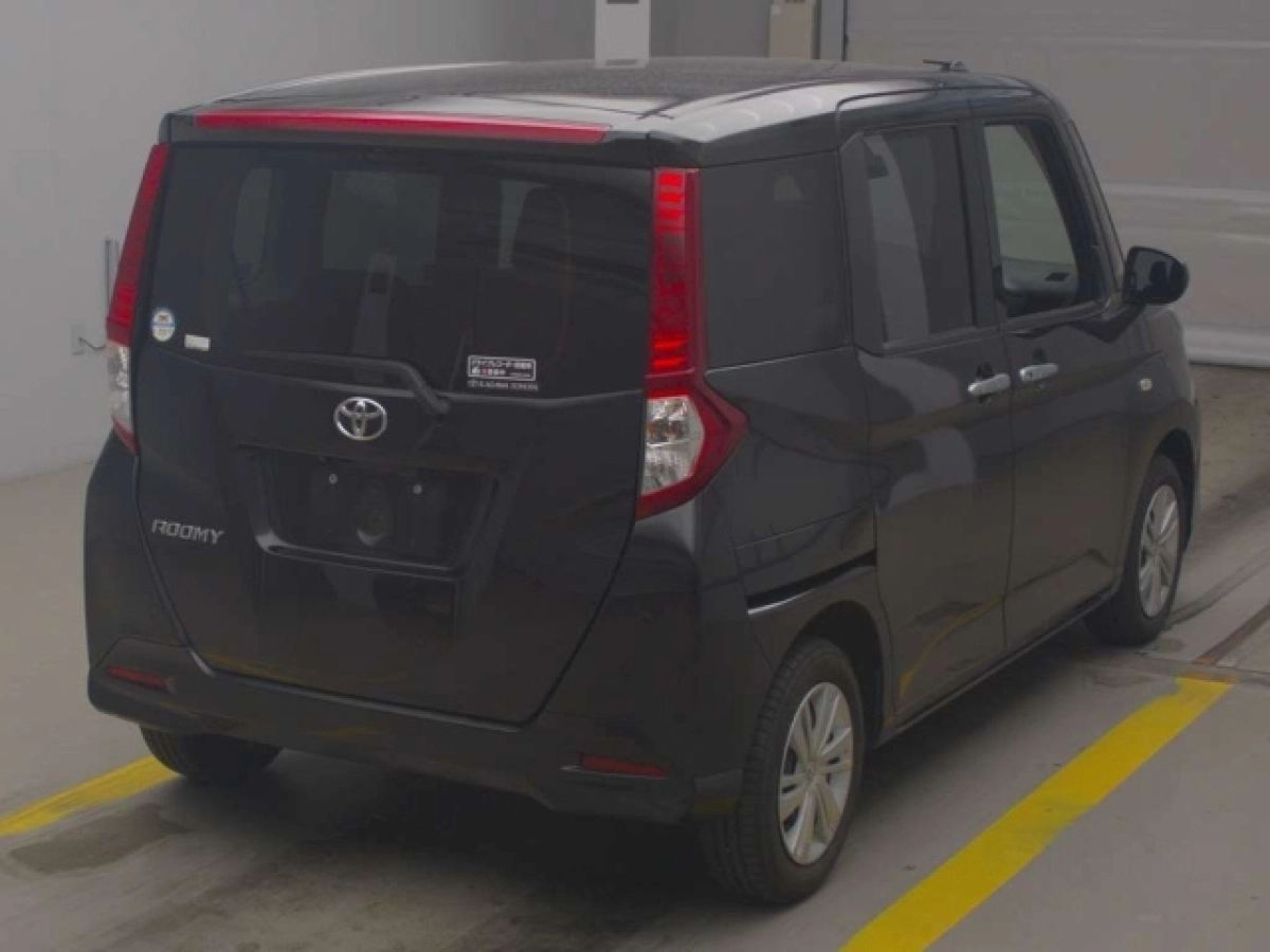 TOYOTA ROOMY