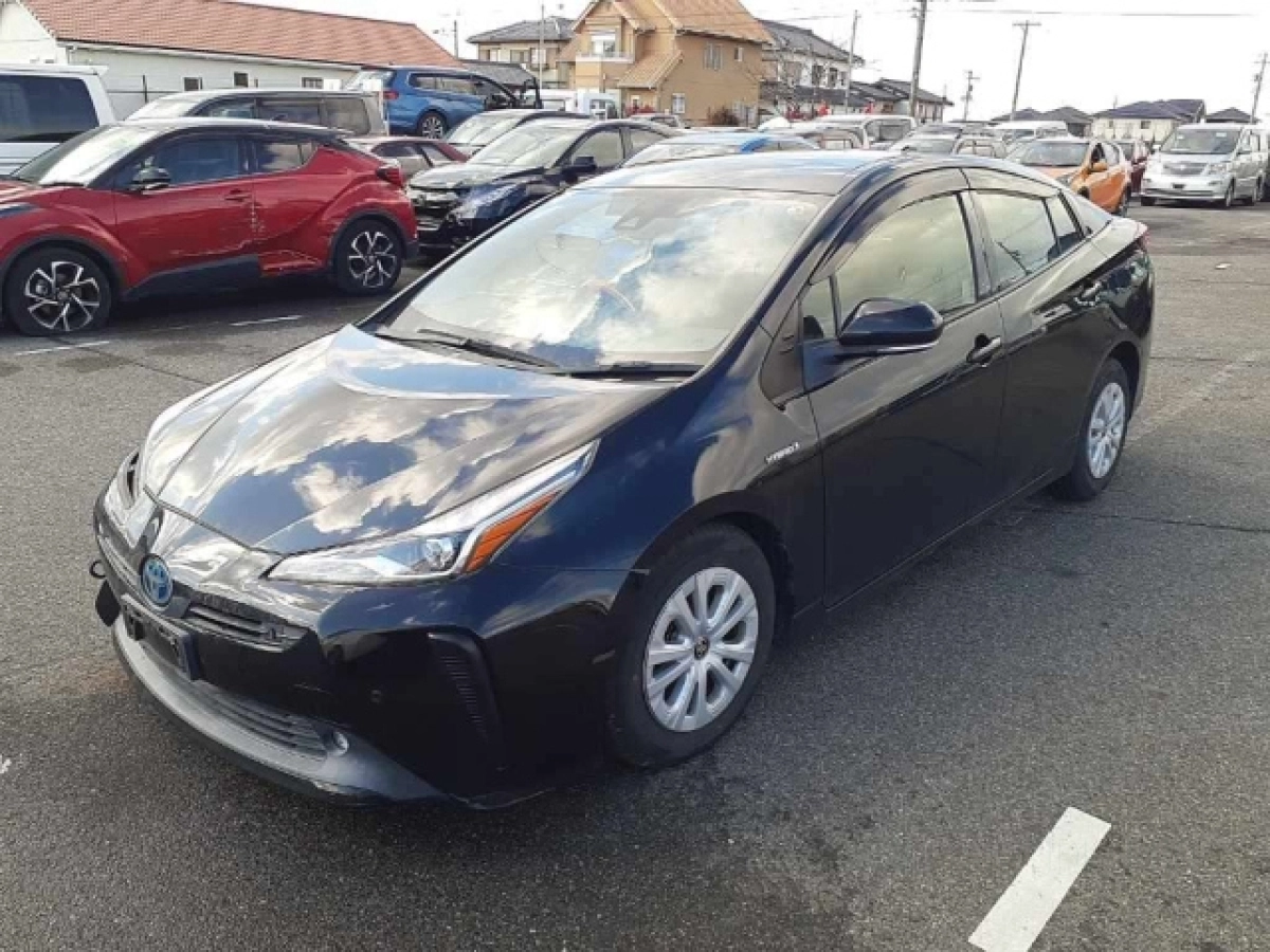 TOYOTA PRIUS ZVW51 2019
