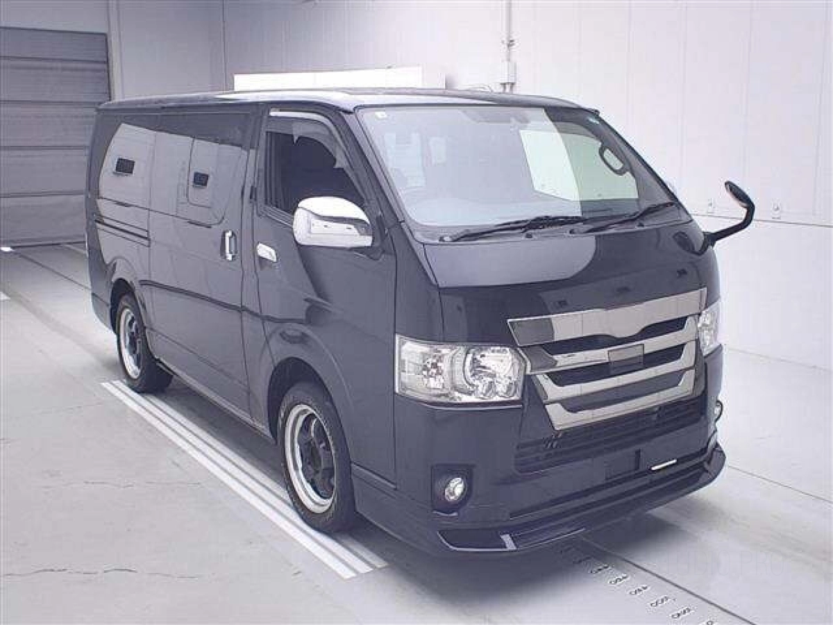 TOYOTA REGIUS ACE VAN