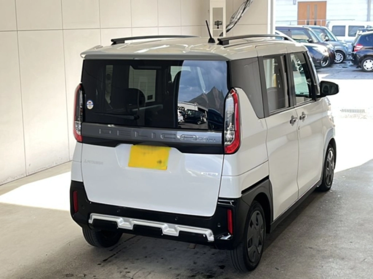 MITSUBISHI DELICA MINI