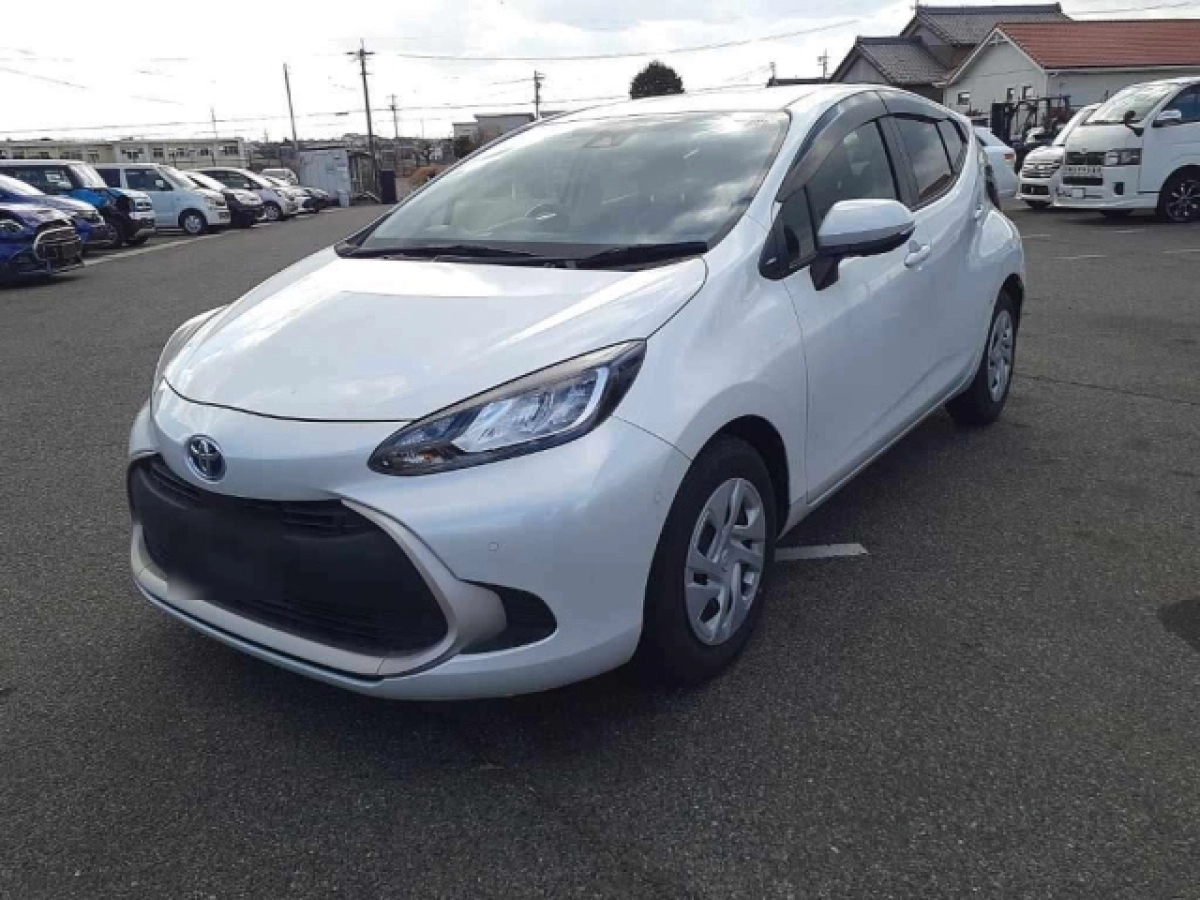 TOYOTA AQUA MXPK11 2021
