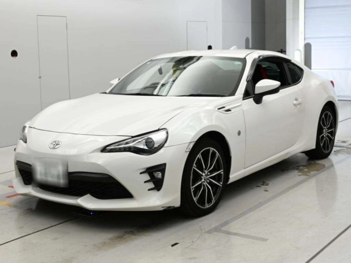 TOYOTA 86 ZN6 2021
